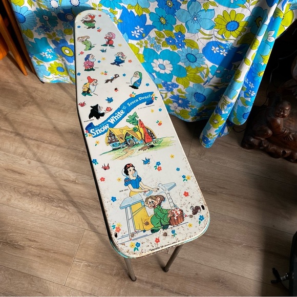Vintage Disney’s Snow White Wolverine Toy Tin Litho children’s ironing board - Picture 3 of 10